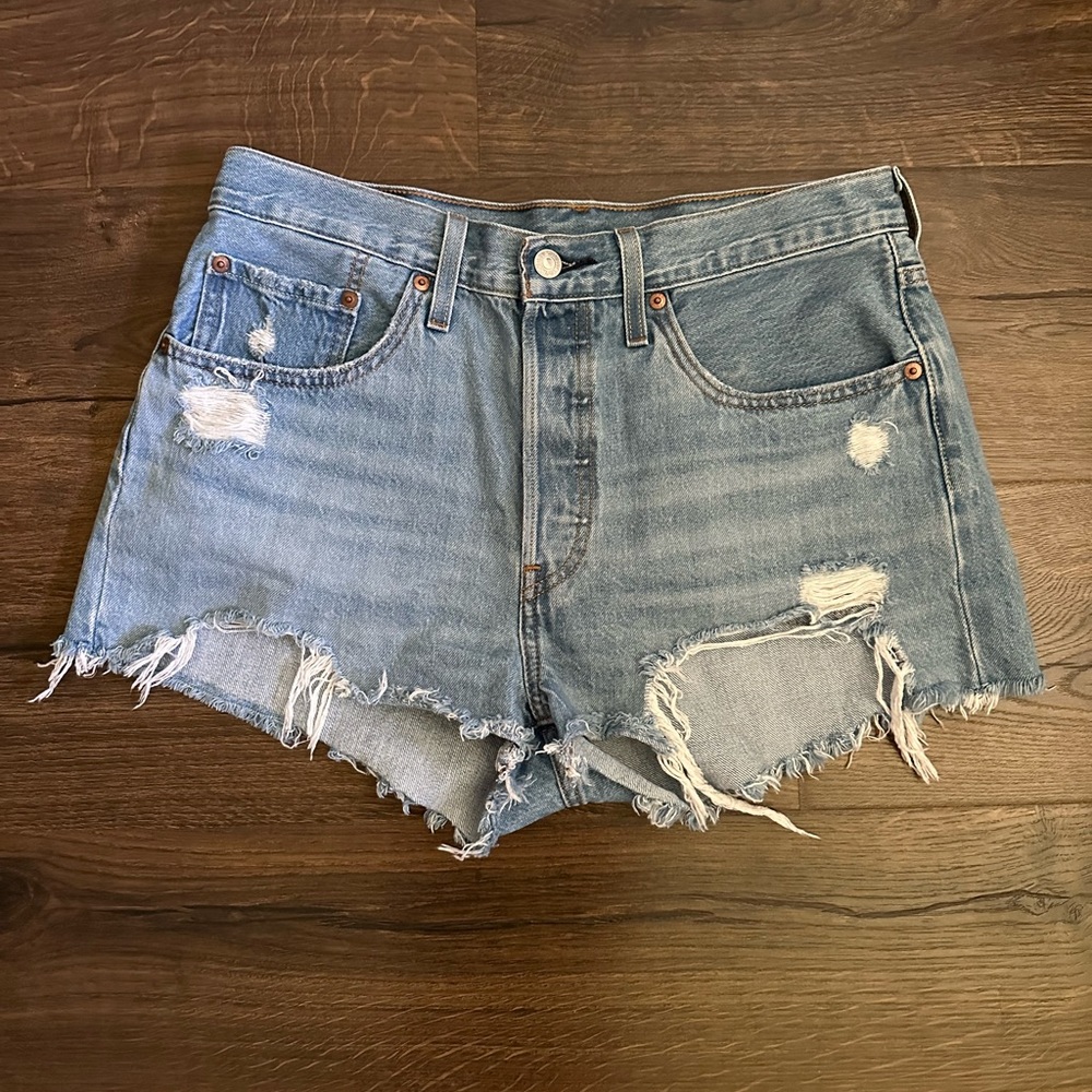 Levi’s 501 Distressed Jeans
